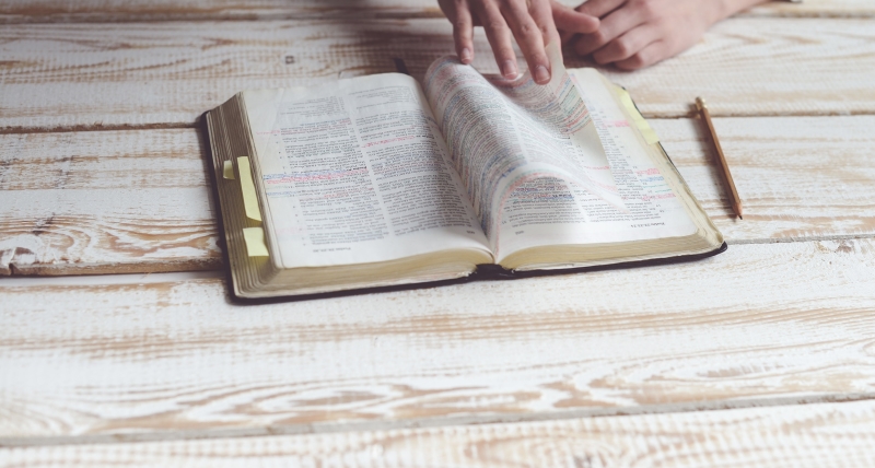 Hoe breng ik de Bijbel bij jongeren?}